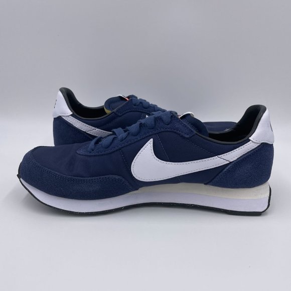 Nike Waffle Trainer 2 Navy / White Womens Shoes - Picture 2 of 8